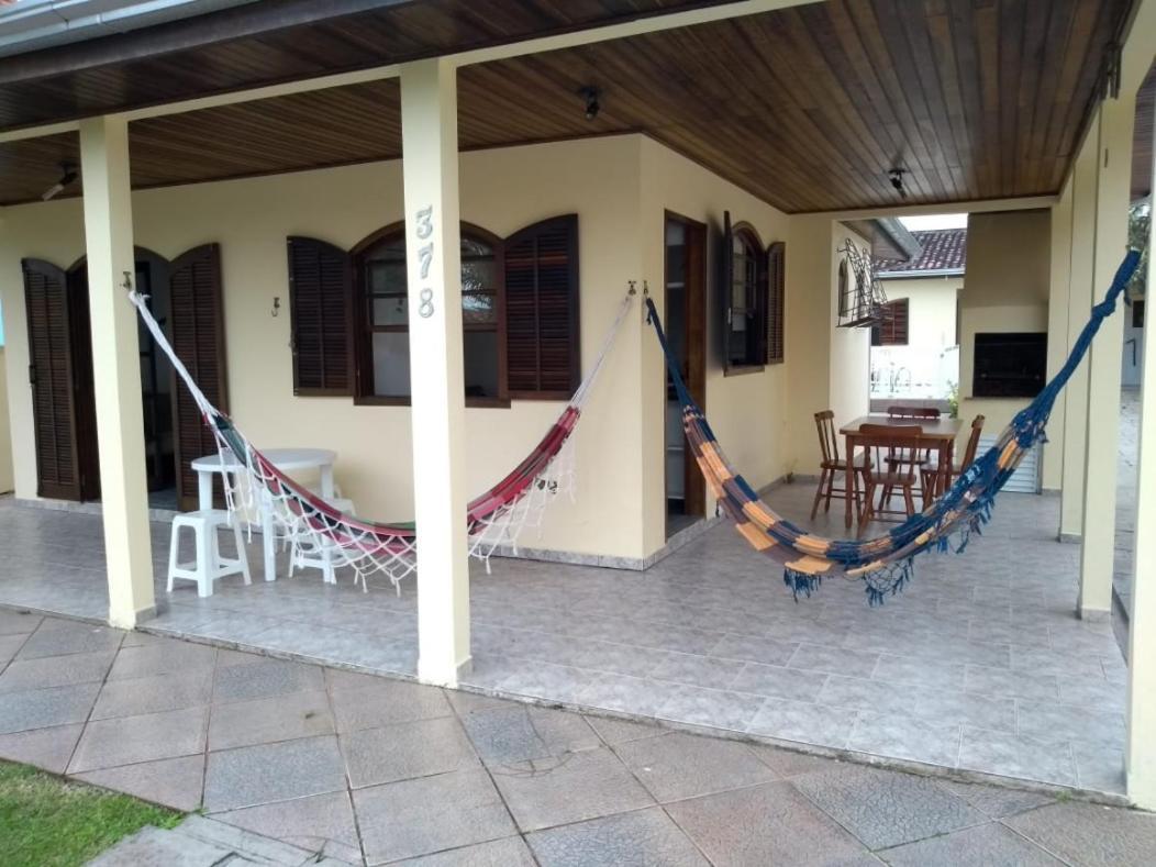 Casa Guaratuba espaçosa e confortável Esterno foto